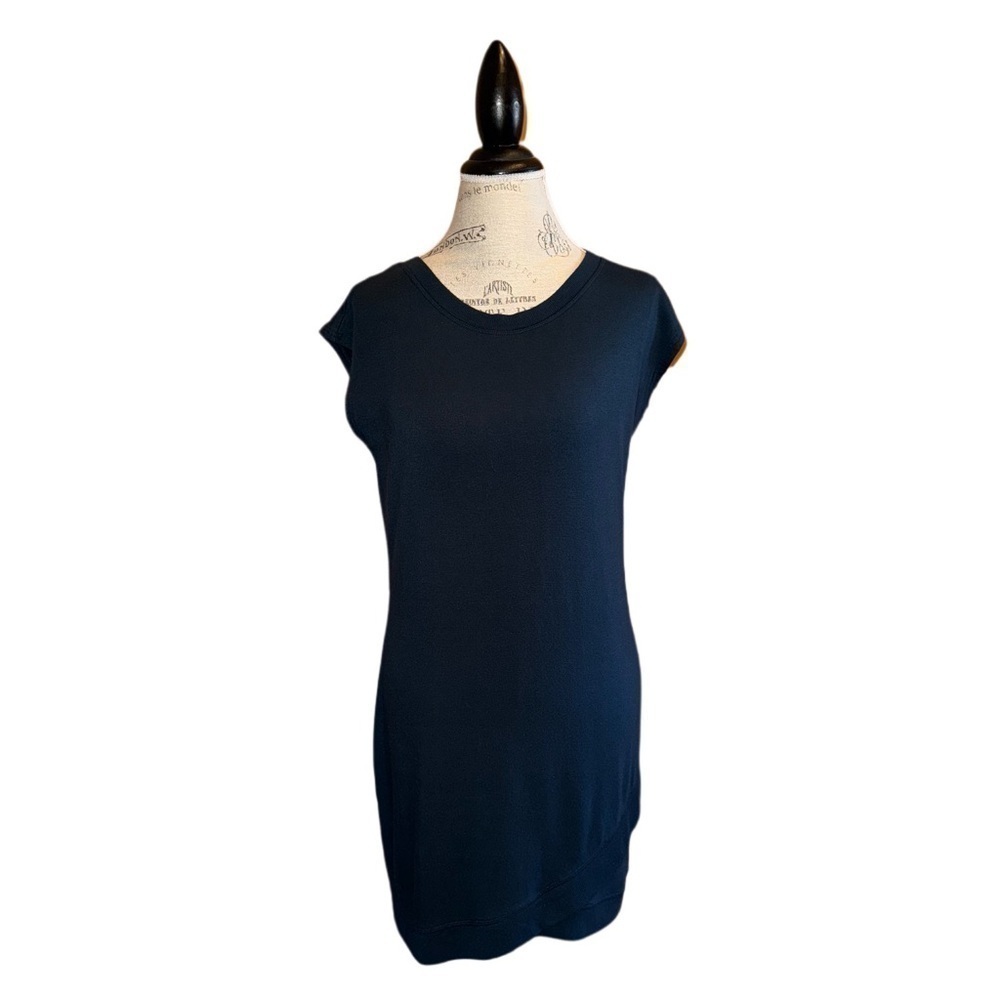 Athleta Beyond Soft Criss Cross Hem Cap Sleeve Dress Women’s Size Small